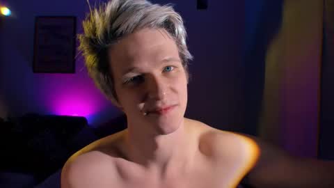 Snapshot of brestonsweet chatting on 09-19-25, 07:47 brestonsweet online show from 09-19-25, 07:47