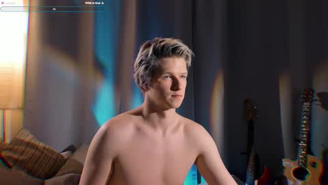 Snapshot of brestonsweet chatting on 10-11-25, 02:44 brestonsweet online show from 10-11-25, 02:44