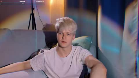 Snapshot of brestonsweet chatting on 10-21-25, 07:47 brestonsweet online show from 10-21-25, 07:47