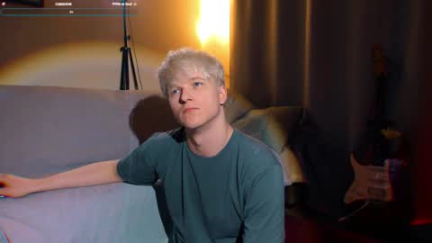 Snapshot of brestonsweet chatting on 10-26-25, 09:31 brestonsweet online show from 10-26-25, 09:31