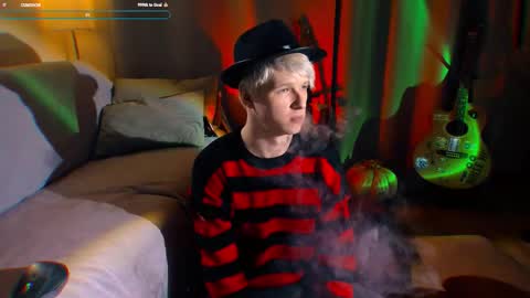 Snapshot of brestonsweet chatting on 10-31-25, 07:59 brestonsweet online show from 10-31-25, 07:59