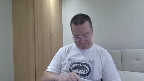 Snapshot of brettdj chatting on 12-14-25, 01:49 Brett online show from 12-14-25, 01:49