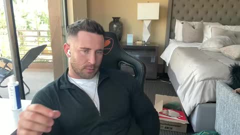 Brett Mycles online show from 09-29-25, 08:46