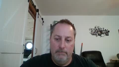 Snapshot of brettsky chatting on 12-15-24, 04:59 hey online show from 12-15-24, 04:59