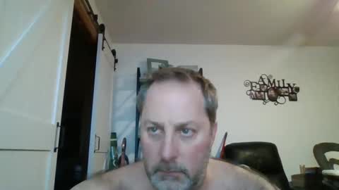 Snapshot of brettsky chatting on 01-08-25, 10:37 hey online show from 01-08-25, 10:37