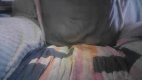 Snapshot of bri20fu chatting on 02-18-26, 08:38 raining down on me online show from 02-18-26, 08:38