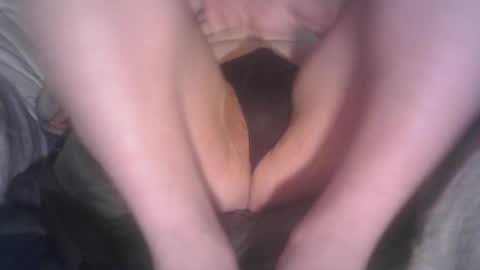 Snapshot of bri20fu chatting on 03-18-26, 12:47 raining down on me online show from 03-18-26, 12:47