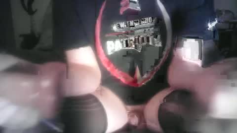 Snapshot of bri20fu chatting on 07-05-26, 04:19 raining down on me online show from 07-05-26, 04:19