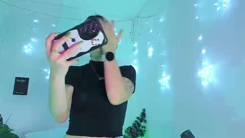 Bri cullen online show from 12-22-24, 05:01