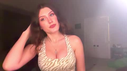 Brianna3 online show from 12-19-25, 04:52