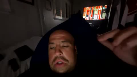 Snapshot of brian3890620 chatting on 10-26-25, 04:18 brian3890620 online show from 10-26-25, 04:18