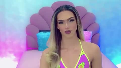 BRIANA online show from 01-22-25, 07:25