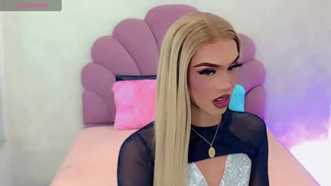 BRIANA online show from 02-12-25, 06:51