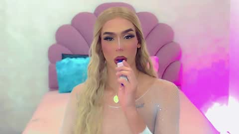 BRIANA online show from 02-15-25, 04:47