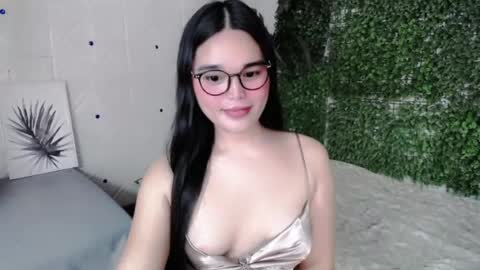 Snapshot of briana_sinclaire chatting on 07-20-26, 01:02 Claire online show from 07-20-26, 01:02