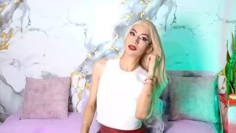 briana_white online show from 08-01-26, 05:45