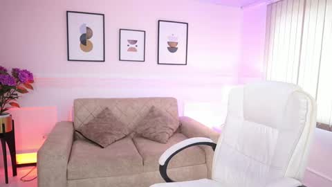 Briana Lane online show from 04-29-26, 06:58