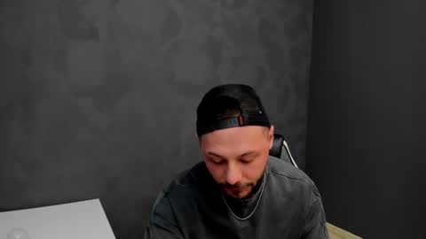 Brian online show from 03-10-25, 05:33