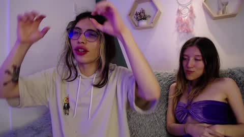 Snapshot of briarandblair chatting on 01-06-25, 04:34 briarandblair online show from 01-06-25, 04:34