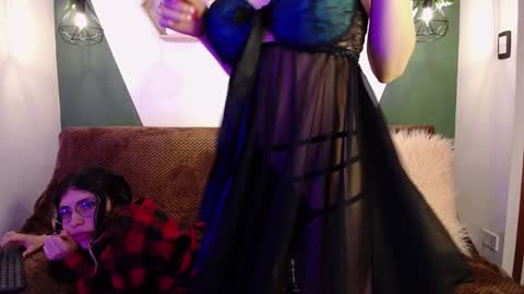 Snapshot of briarandblair chatting on 01-11-25, 02:04 briarandblair online show from 01-11-25, 02:04
