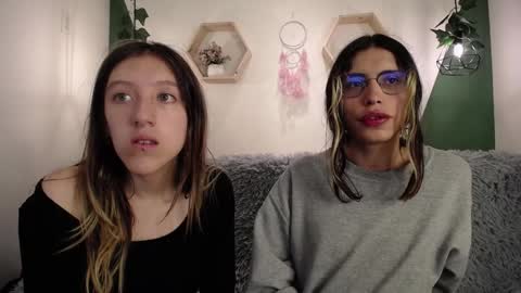 Snapshot of briarandblair chatting on 01-21-25, 01:54 briarandblair online show from 01-21-25, 01:54