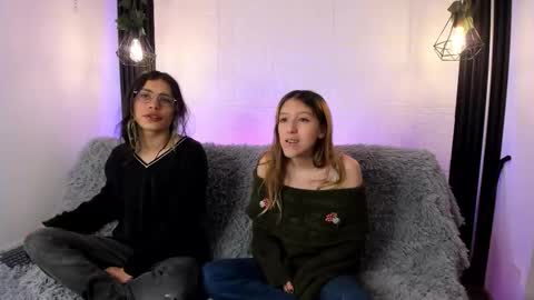 Snapshot of briarandblair chatting on 10-23-25, 01:32 briarandblair online show from 10-23-25, 01:32
