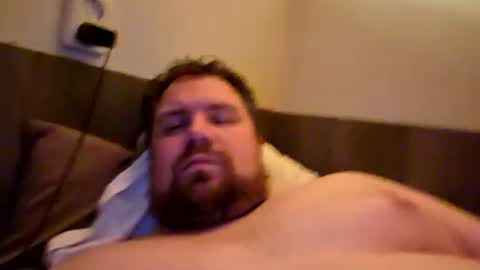 Snapshot of bridgeedude28 chatting on 06-26-26, 01:32 bridgeedude28 online show from 06-26-26, 01:32