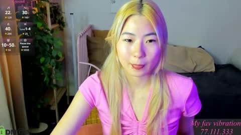 Snapshot of bridgetbottrel chatting on 09-23-25, 07:11 Bridget online show from 09-23-25, 07:11