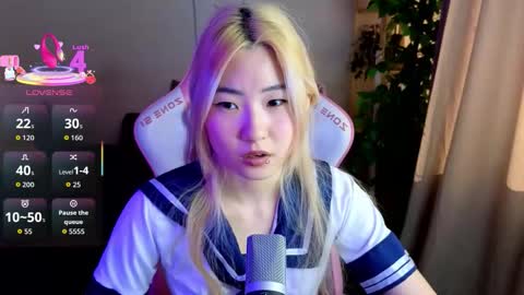 Snapshot of bridgetbottrel chatting on 09-30-25, 07:46 Bridget online show from 09-30-25, 07:46