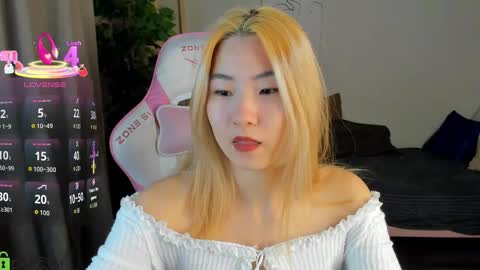 Snapshot of bridgetbottrel chatting on 10-02-25, 07:15 Bridget online show from 10-02-25, 07:15