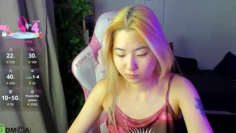 Snapshot of bridgetbottrel chatting on 10-03-25, 01:35 Bridget online show from 10-03-25, 01:35