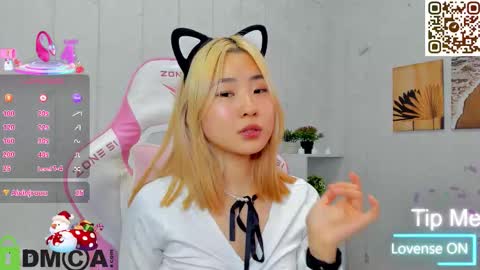 Snapshot of bridgetbottrel chatting on 11-05-25, 09:20 Bridget online show from 11-05-25, 09:20