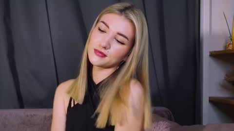 Snapshot of bridgetgodbold chatting on 09-19-25, 08:31 Mary online show from 09-19-25, 08:31