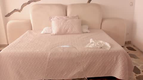 Snapshot of bridgetrodriguez chatting on 01-31-25, 07:18 online show from 01-31-25, 07:18