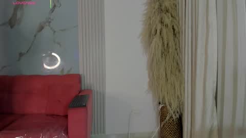 Snapshot of bridgetrodriguez chatting on 10-10-25, 12:15 online show from 10-10-25, 12:15