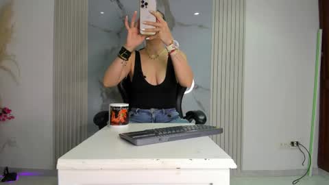    online show from 04-30-26, 11:27