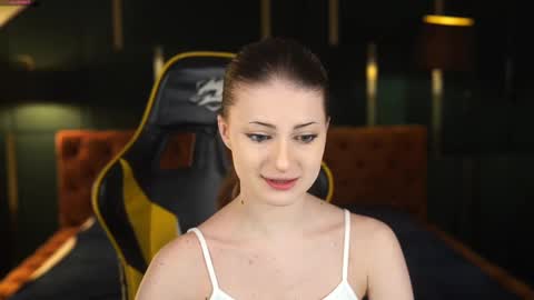 Snapshot of bright_diamonds_054 chatting on 02-23-25, 07:22 Diamonds Girls online show from 02-23-25, 07:22