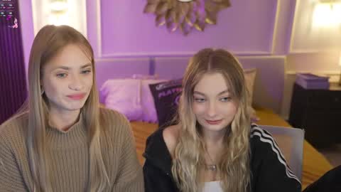 Snapshot of bright_diamonds_054 chatting on 09-29-25, 06:40 Diamonds Girls online show from 09-29-25, 06:40