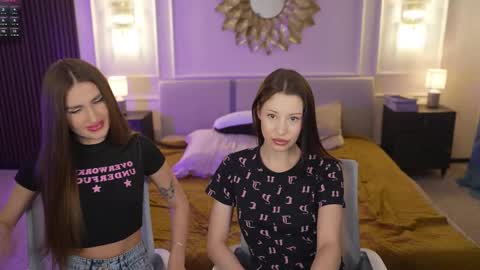 Snapshot of bright_diamonds_054 chatting on 09-29-25, 06:46 Diamonds Girls online show from 09-29-25, 06:46