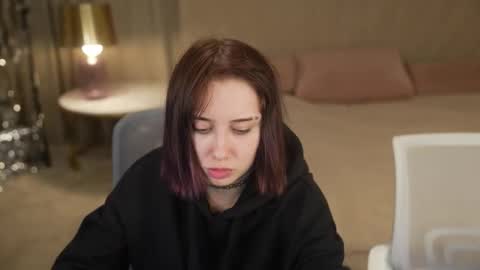 Snapshot of bright_diamonds_054 chatting on 10-06-25, 06:00 Diamonds Girls online show from 10-06-25, 06:00