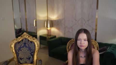 Snapshot of bright_diamonds_054 chatting on 10-08-25, 07:55 Diamonds Girls online show from 10-08-25, 07:55