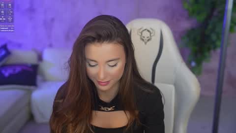 Snapshot of bright_diamonds_054 chatting on 10-15-25, 06:57 Diamonds Girls online show from 10-15-25, 06:57