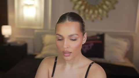 Snapshot of bright_diamonds_054 chatting on 04-18-26, 07:07 Diamonds Girls online show from 04-18-26, 07:07