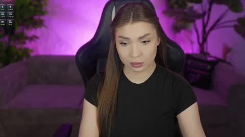 Snapshot of bright_diamonds_054 chatting on 05-05-26, 06:54 Diamonds Girls online show from 05-05-26, 06:54