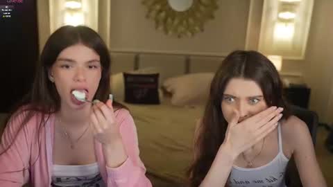 Diamonds Girls online show from 07-25-26, 02:25