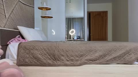 Amina Adelina online show from 03-08-25, 11:27