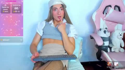 Snapshot of brihanna_cooper chatting on 05-08-26, 02:55 bri online show from 05-08-26, 02:55