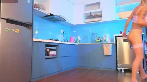 Snapshot of brilliant_barbe chatting on 04-15-26, 07:04 brilliant_barbe online show from 04-15-26, 07:04