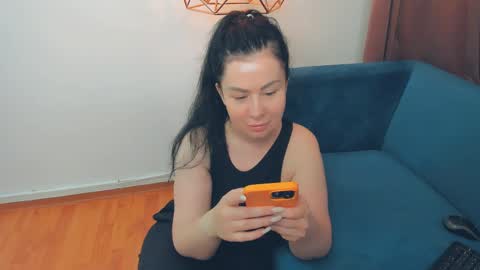 brilliantegirl_ online show from 05-10-26, 07:35