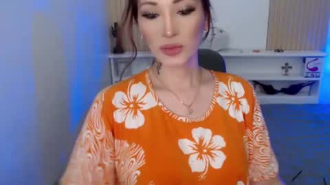 Snapshot of brinnababe_01 chatting on 01-04-25, 04:23 brinna online show from 01-04-25, 04:23
